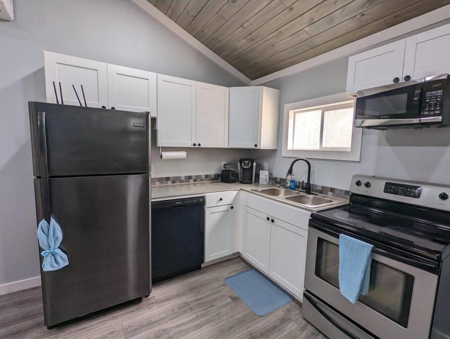 Summerlee Suite - Beautiful Remodeled Farmhouse Oak Hill Bagian luar foto